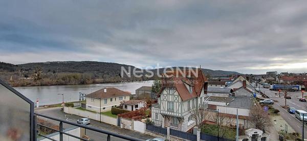 Appartement lumineux à Vernon, proche Seine, dernier étage avec parking