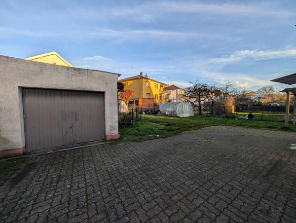 Maison 6 pièces - 102m² sur 444m² - Strasbourg Stockfeld