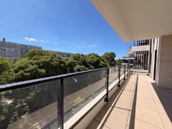 Marseille 8 Appartement  3 pièce(s) 68.48 m² ADN BORELY  Terrasse Deux Box