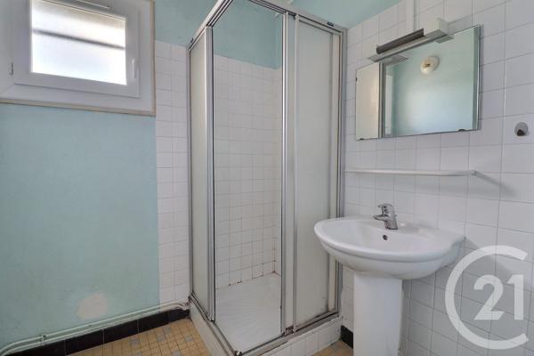 Appartement à vendre  4 pièces - 65,90 m 2   AMBERIEU EN BUGEY  - 01