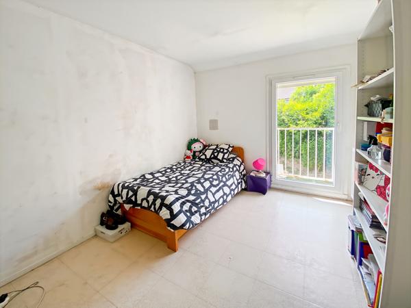 Maison Jouy Le Moutier 95 m2 avec sous sol garage et terrain.