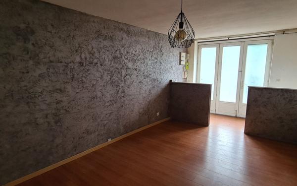 Maison à vendre    3 pièces • 89,50 m2 Séreilhac