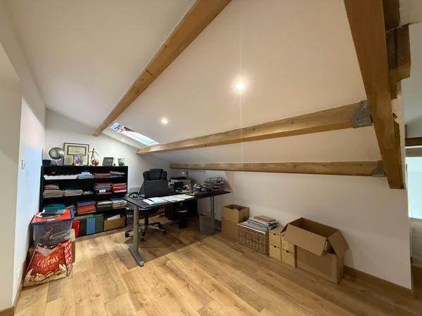 Maison 4 pièce(s) 3 chambre(s) 143 m²