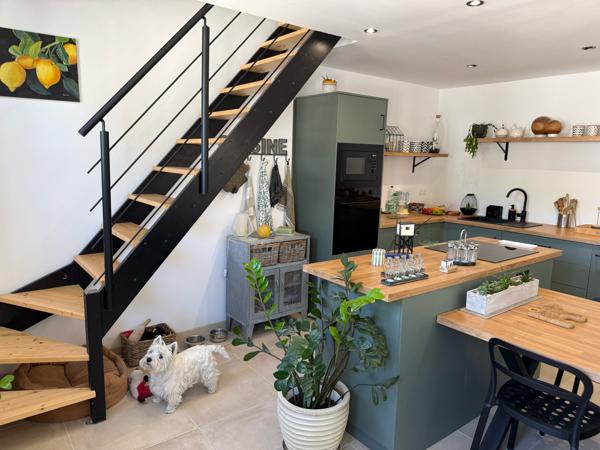 Maison 4 pièce(s) 3 chambre(s) 143 m²