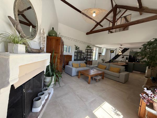 Maison 4 pièce(s) 3 chambre(s) 143 m²