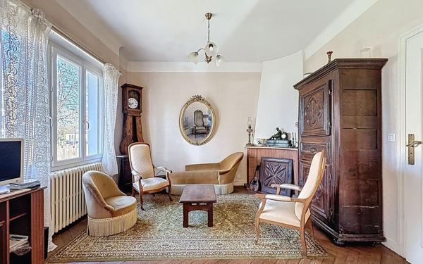 Maison à vendre    6 pièces •  Pau