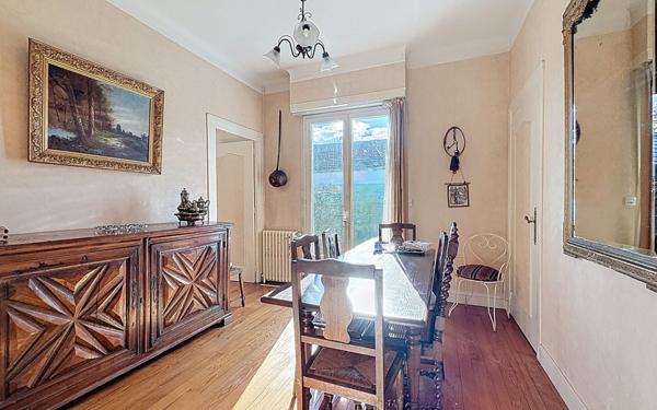 Maison à vendre    6 pièces •  Pau