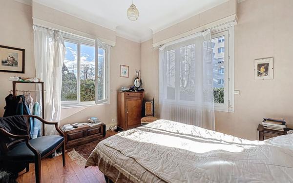 Maison à vendre    6 pièces •  Pau