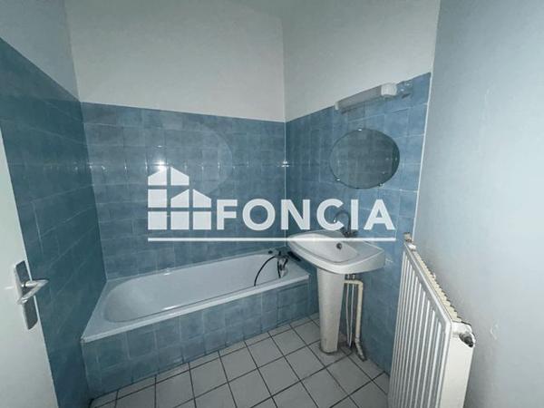 Location Appartement 3 pièces 66.56 m² - 1 RUE DE LA REPUBLIQUE Bagnols Sur Ceze 30200