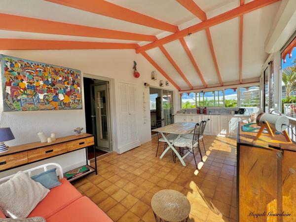 EXCLUSIVITÉ – A VENDRE APPARTEMENT MEUBLE, PIED A TERRE IDEAL A SAINT FRANCOIS