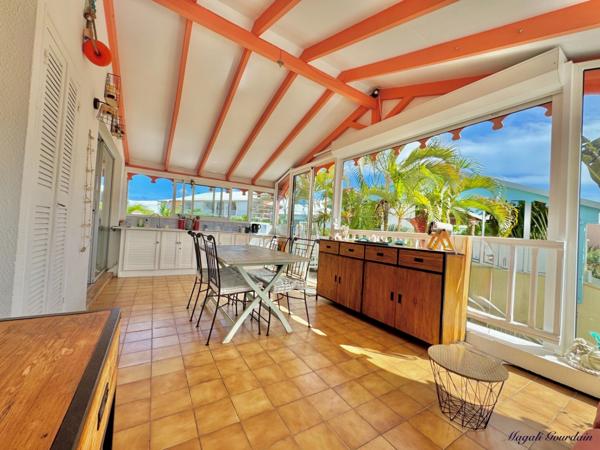 EXCLUSIVITÉ – A VENDRE APPARTEMENT MEUBLE, PIED A TERRE IDEAL A SAINT FRANCOIS