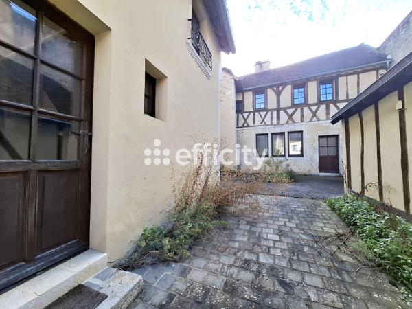 Maison 15 pièces - 349 m²
