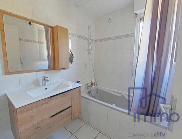 Appartement 2 pièces                                        - 43750 Vals-près-le-Puy Réf : 2944-CIFVFOREZVELAY