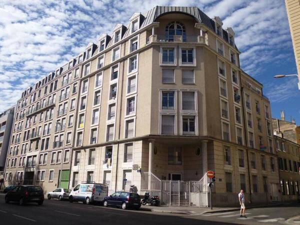 Appartement 1 pièce                                        - 69007 Lyon 7e  Arrondissement Réf : 5526