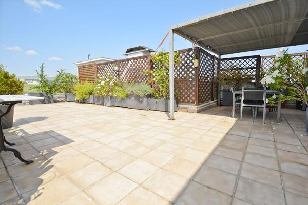 7 pièce(s) 148 m2 DERNIER ETAGE TERRASSE