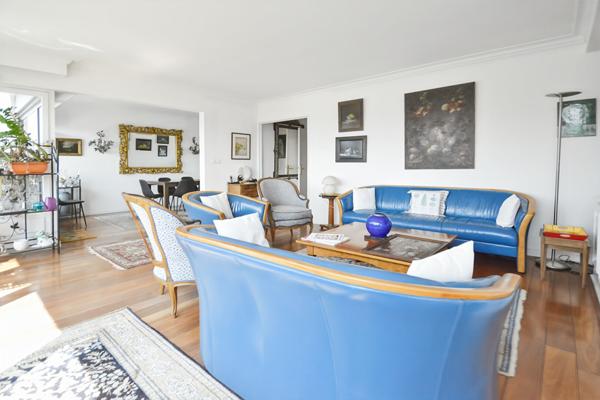 7 pièce(s) 148 m2 DERNIER ETAGE TERRASSE