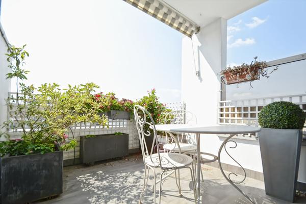 7 pièce(s) 148 m2 DERNIER ETAGE TERRASSE