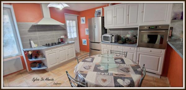 Maison à vendre 150 m² 7 pièces, 4chambres , cour, appartement