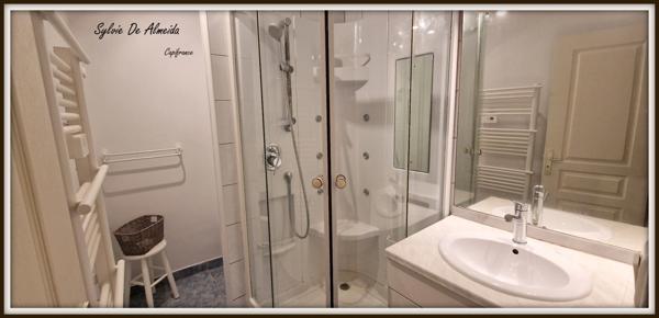 Maison à vendre 150 m² 7 pièces, 4chambres , cour, appartement