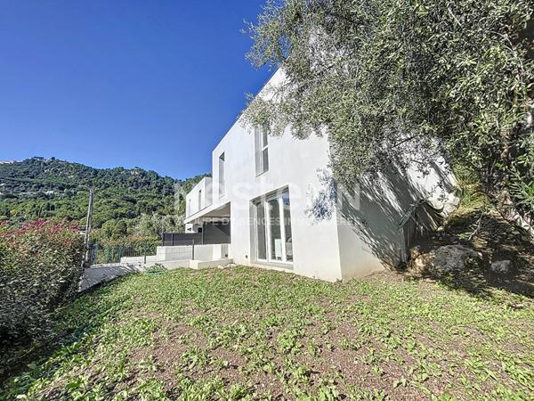 Maison a vendre a Peymeinade - 3 chambres, garage double, vue degagee