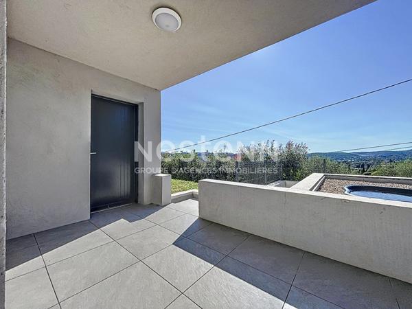 Maison a vendre a Peymeinade - 3 chambres, garage double, vue degagee