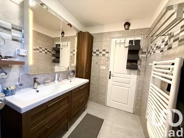 Maison à vendre 4 pièces 82 m² Remoulins