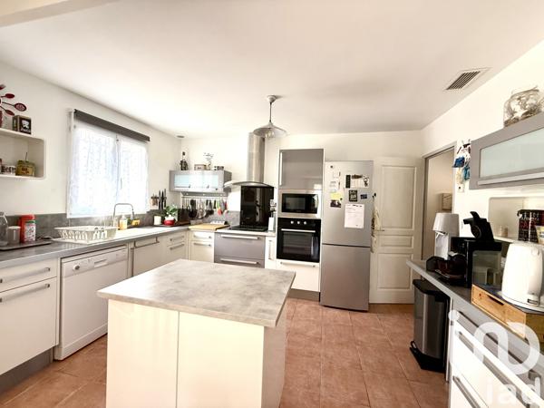 Maison à vendre 4 pièces 82 m² Remoulins