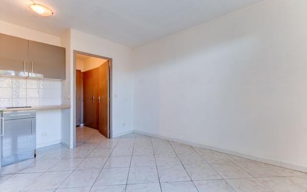 Appartement à vendre    1 pièce • 16 m2 Nice