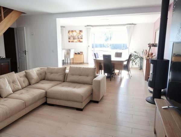 Maison 6 pièces - 150 m² Exclusivité efficity