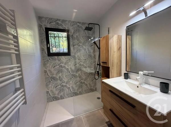 Maison à vendre  5 pièces - 145 m 2   LES ISSAMBRES  - 83