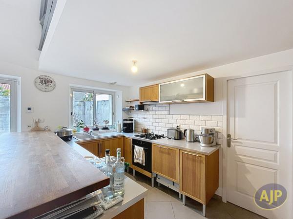 Appartement à louer Cholet : 4 pièces, 125m² avec 3 chambre(s) à 1 110€ - AJP Immobilier Cholet
