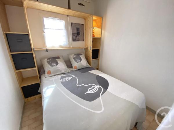 Appartement F2 à vendre  2 pièces - 26 m 2   STE MAXIME  - 83