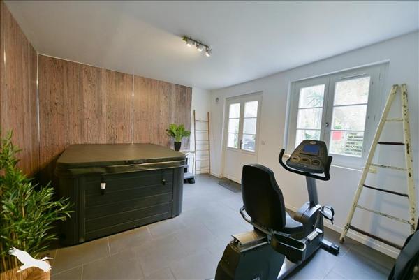 Maison à vendre |  Château-Renault |  9 pièces | 262 m²