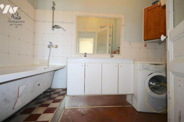 Appartement T3 avec cave et grenier, proche Halles Laissac et Gare Saint Roch à MONTPELLIER
