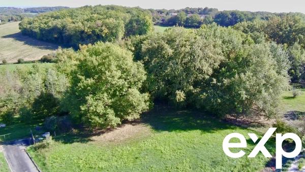 Terrains à bâtir de 1011 m² à Aubiac, France