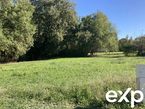 Terrains à bâtir de 1011 m² à Aubiac, France