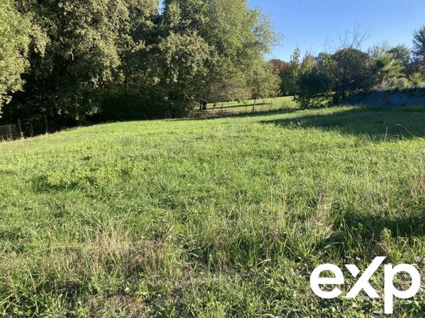 Terrains à bâtir de 1011 m² à Aubiac, France