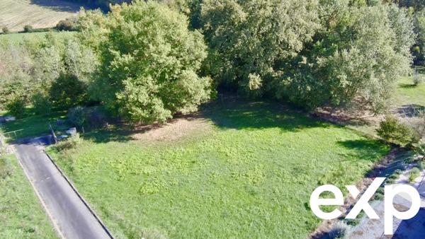 Terrains à bâtir de 1011 m² à Aubiac, France