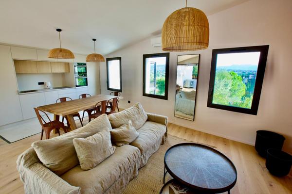 Vaison-la-Romaine (84110) Appartement meublé 4 pièces 90 m2 avec terrasse et parking