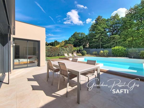 Maison contemporaine d’exception — Esprit villa architecte