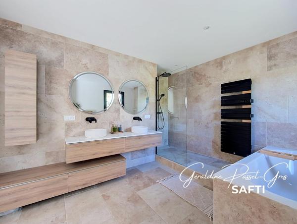Maison contemporaine d’exception — Esprit villa architecte