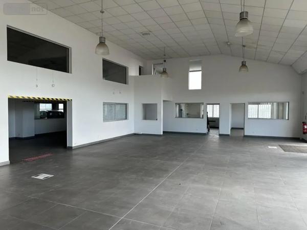 Location - Fonds et/ou murs commerciaux Poulainville 80260 6 pièces 1060 m 2 3580 m 2