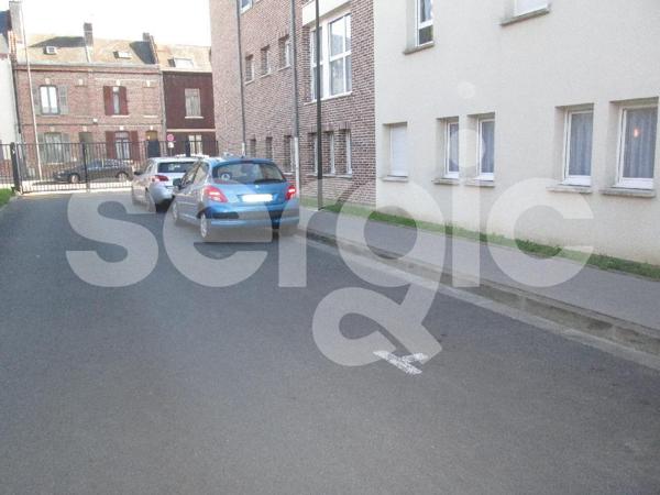 Location Parking 8 80080 Amiens 25 0989 04 0099