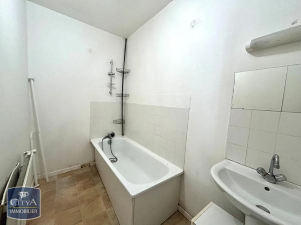 Appartement à louer 3 pièces 67.7m² Firminy (42700)