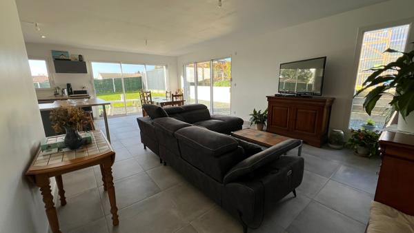 Saint-Maxire (79410) EXCLUSIVITÉ SAINT-MAXIRE (79) - MAISON PLAIN-PIED - 2024 - 122,5M² - 5 PIÈCES - 4 CHAMBRES - DOUBLE GARAGE - T