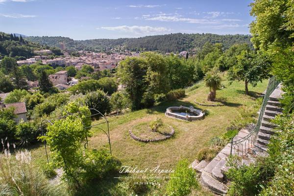 Une propriété où la Provence s'exprime dans toute son authenticité - RIEZ (04500)