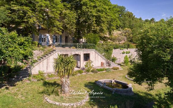 Une propriété où la Provence s'exprime dans toute son authenticité - RIEZ (04500)
