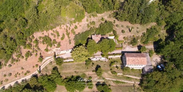 Une propriété où la Provence s'exprime dans toute son authenticité - RIEZ (04500)