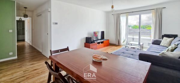 EYSINES CENTRE - Appartement T3 de 67m² - balcon 10m² - exposé Ouest - 1 place de parking