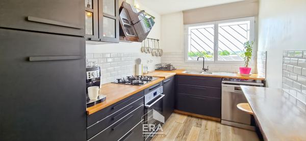 EYSINES CENTRE - Appartement T3 de 67m² - balcon 10m² - exposé Ouest - 1 place de parking